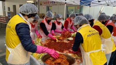 배곧2동 지역사회보장협의체, ‘사랑과 정성담은 김장나눔 행사’ 훈훈