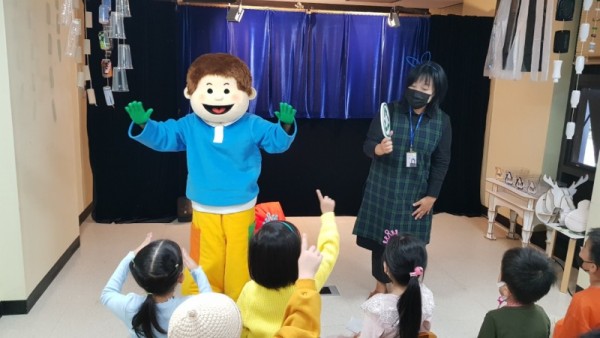 보도자료6+쓰레기산의+마법+상점.jpg