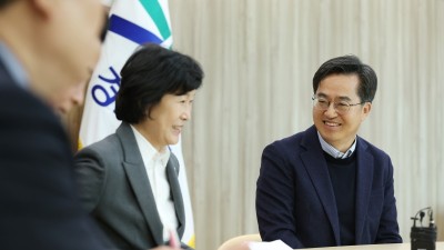 소상공인연합회 만난 김동연 지사, “건전재정보다 민생재정이 중요. 지역화폐 예산 살려야”
