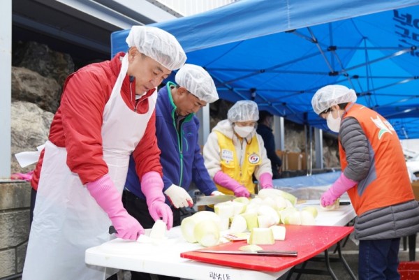 광주시+광남1·2동,+기관단체와+함께하는+‘사랑의+섞박지+담그기’+개최+(2).jpg