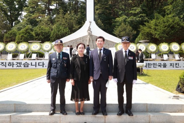 7-2. 6일 처인구 김량장동 현충탑에서 열린 