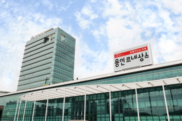 3. 용인특례시청 전경.jpg