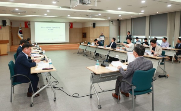 4-1. 용인특례시는 13일 시청 비전홀에서 ‘용인시 모빌리티 기본계획 연구용역’ 착수보고회를 개최했다..jpg