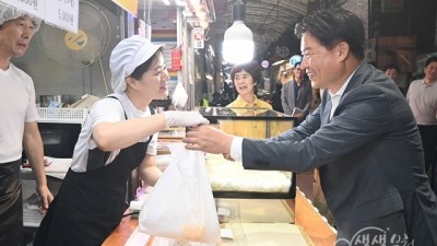 조용익 부천시장, 전통시장 장보기로 소비촉진 나서