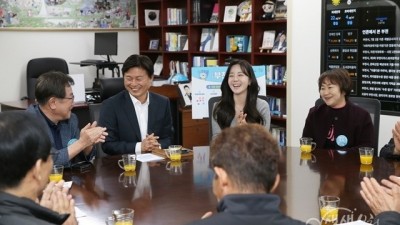 청사 견학 ‘부천톡톡’ 원미사랑봉사단 자긍심 높여