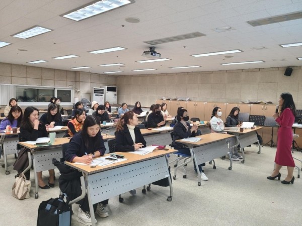 1.(사진)2023 학부모 진로상담 전문가(1).jpg