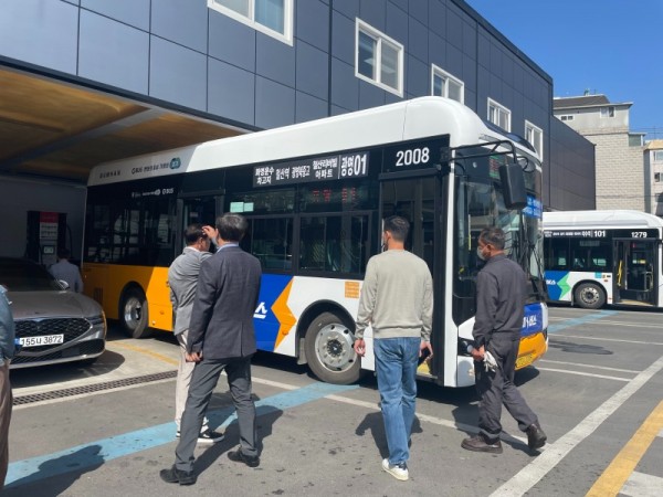 (광명8)광명시는 5월부터 약 3주간 관내 시내·마을버스 전세버스 공영차고지를 대상으로 자체 점검을 실시한다.jpeg