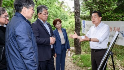 이재준 수원시장, 혜령공원 산책로 환경 개선 사업 현장에서 올해 첫‘찾아가는 현장시장실’ 열어