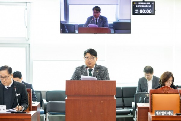 250214 김재훈 의원, ‘경기도 청소년 보호 및 육성에 관한 조례 일부개정조례안’ 상임위 통과.jpg