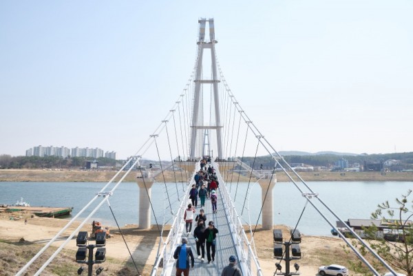 여주+남한강+출렁다리+(1).jpg