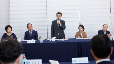 김동연, ‘호국보훈의 달’ 보훈단체장 만나 “참전명예수당 인상, 경기도 독립기념관 설립 등 역사 바로 세우기와 보훈가족 예우에 최선”